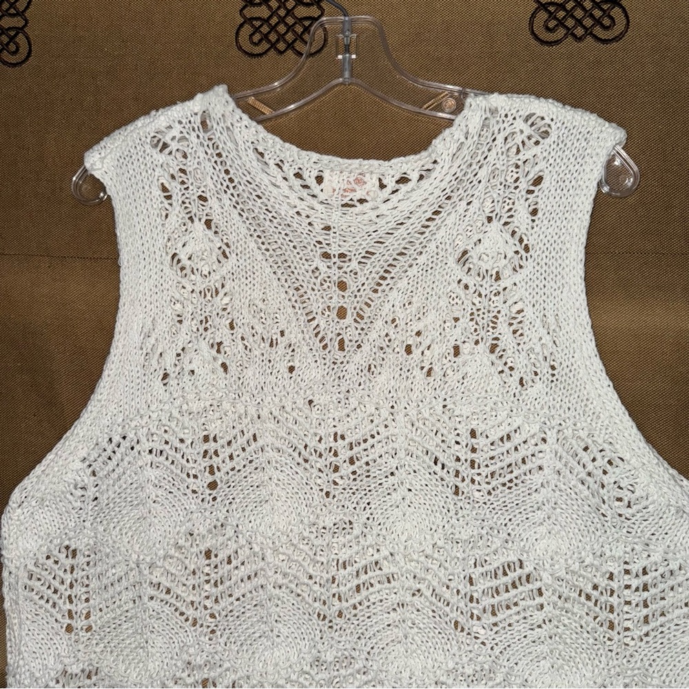 FATE Women'S White Scallop Edge Open Knit Sweater Tank Top Size M - Picture 15 of 17